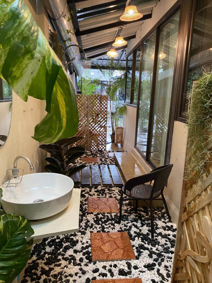 Catory Villa Bangkok Exterior photo